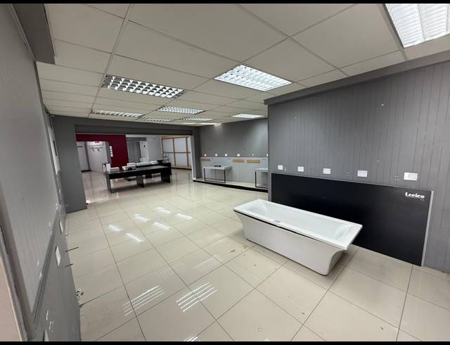 605M² OFFICE TO LET IN PAARDEN EILAND